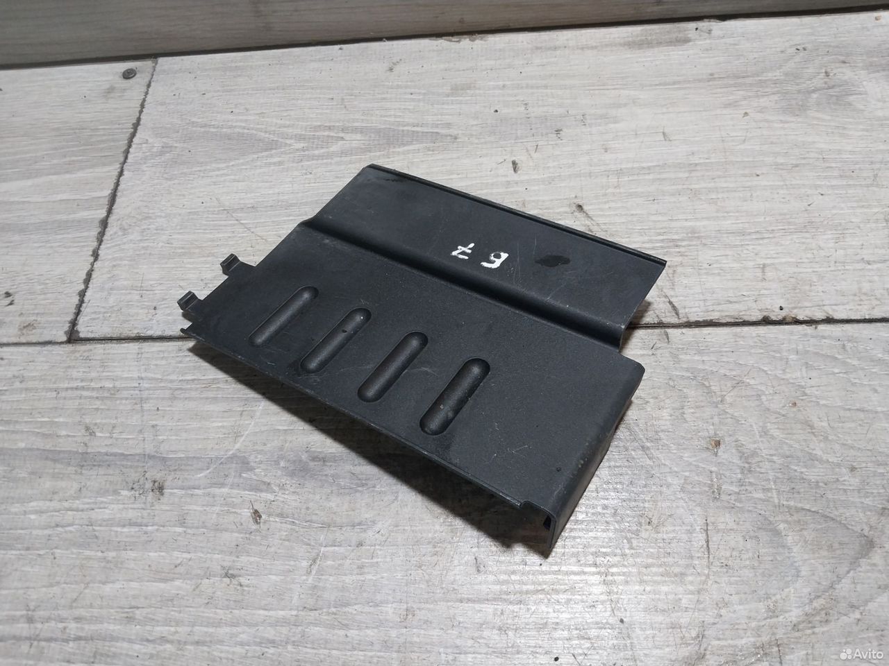Крышка эбу Volkswagen Passat B7