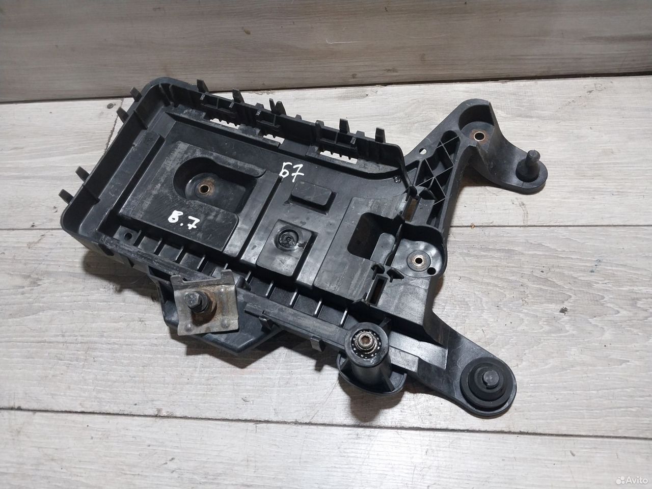Площадка акб Volkswagen Passat B7 1K0915333H