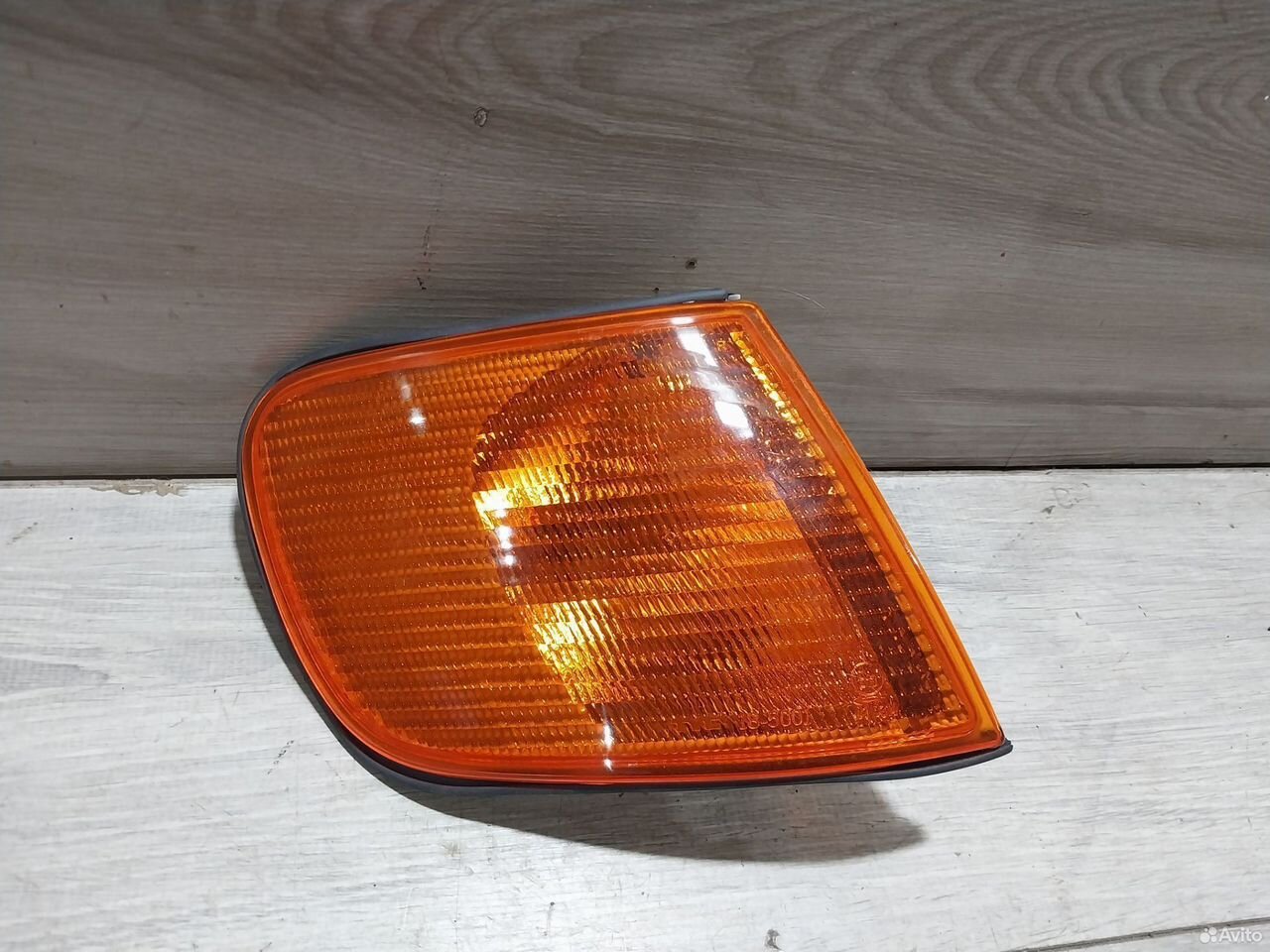 Указатель поворота правый Audi 100 C4