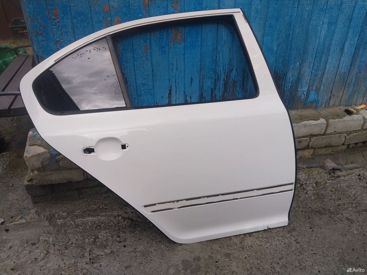 Дверь задняя правая Skoda Octavia A5 белая