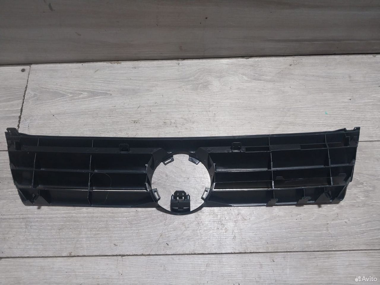 Решетка радиатора Volkswagen Passat B4 — фото 4