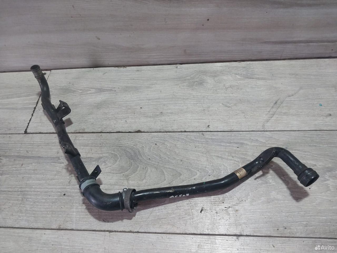 Трубка водяная VW Passat B5 058133607D