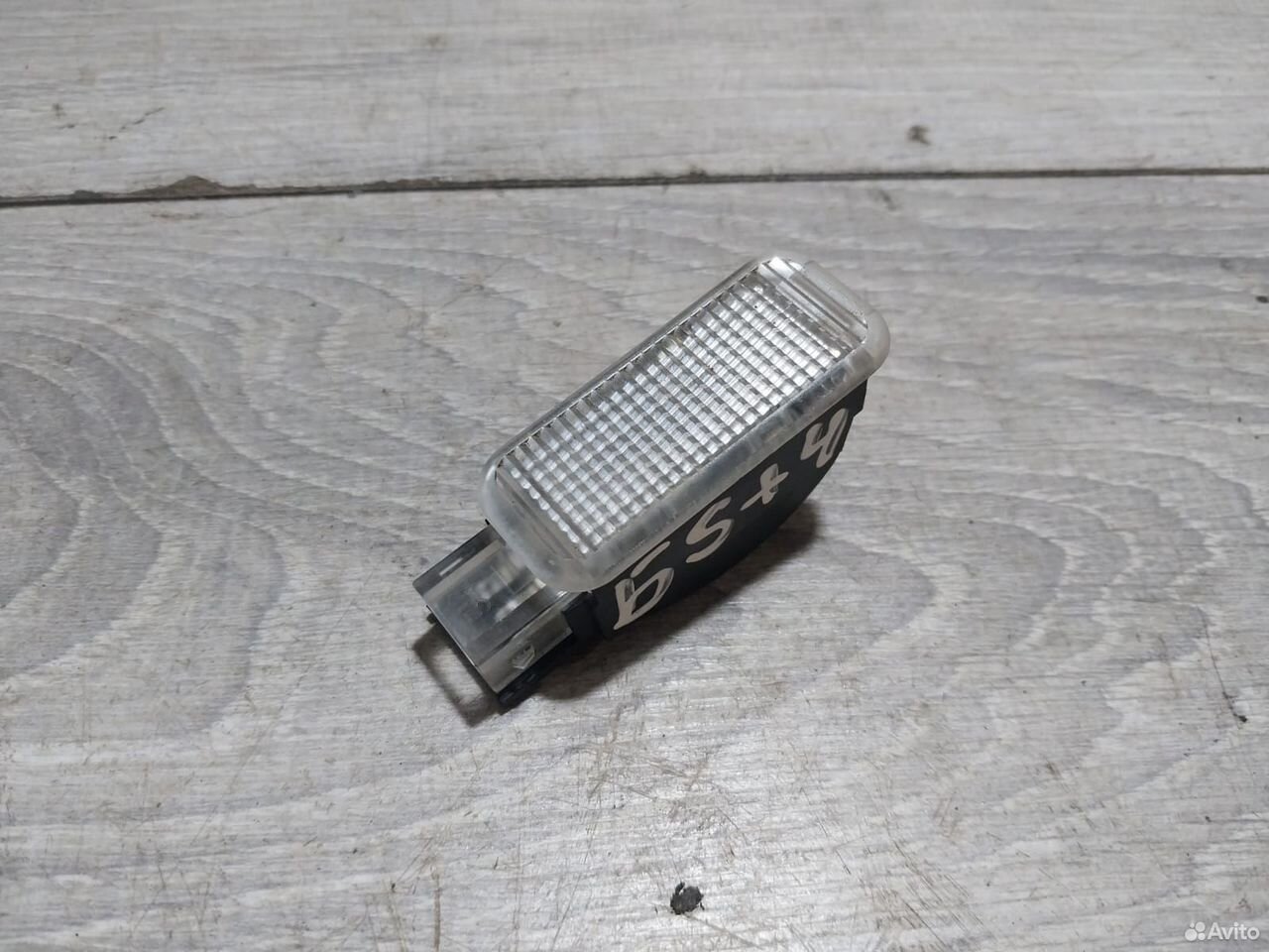 Плафон багажника Volkswagen Passat B5