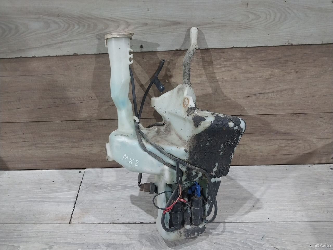 Бачок омывателя Mitsubishi Carisma
