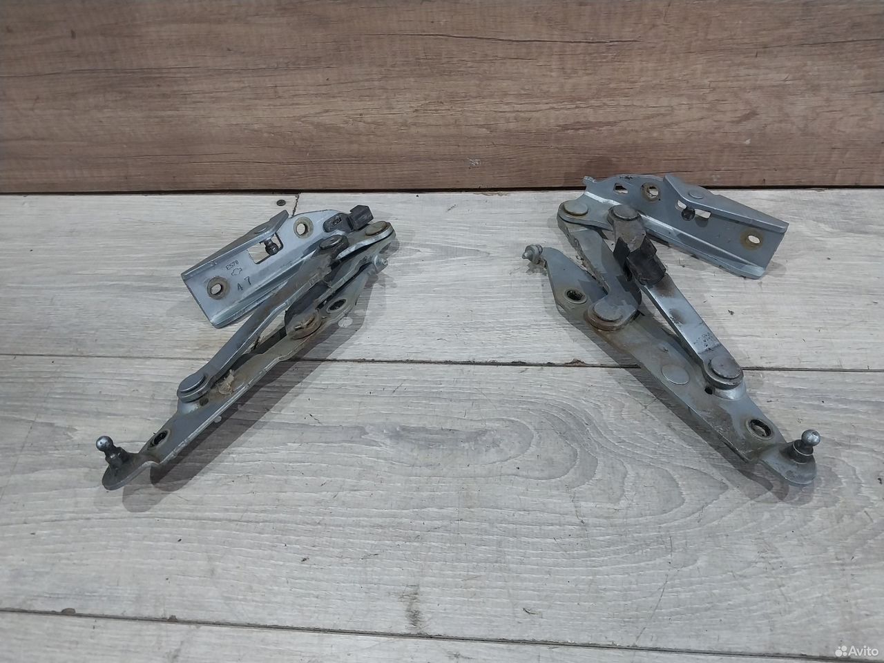 Петли крышки багажника Nissan Primera P12