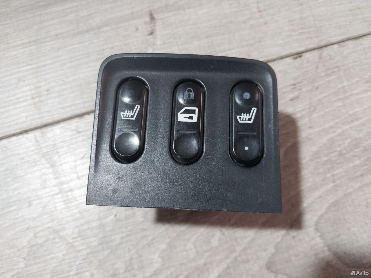 Кнопки подогрева сидений Nissan Primera P12 — фото 2
