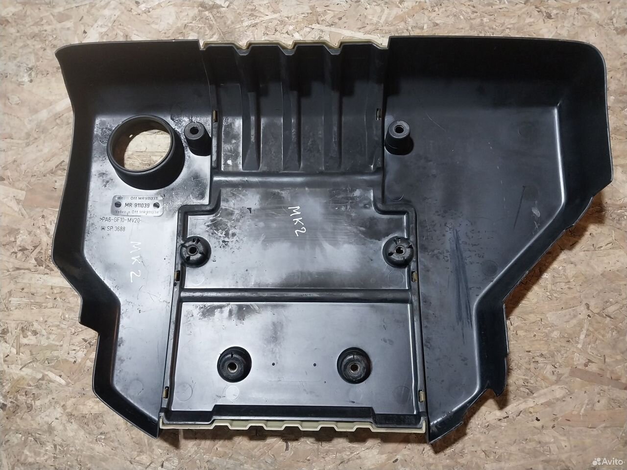 Крышка двигателя Mitsubishi Carisma 1.8 GDI — фото 9