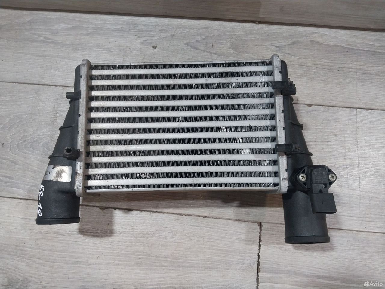 Радиатор интеркулера Volkswagen Passat B5 1.8t — фото 9