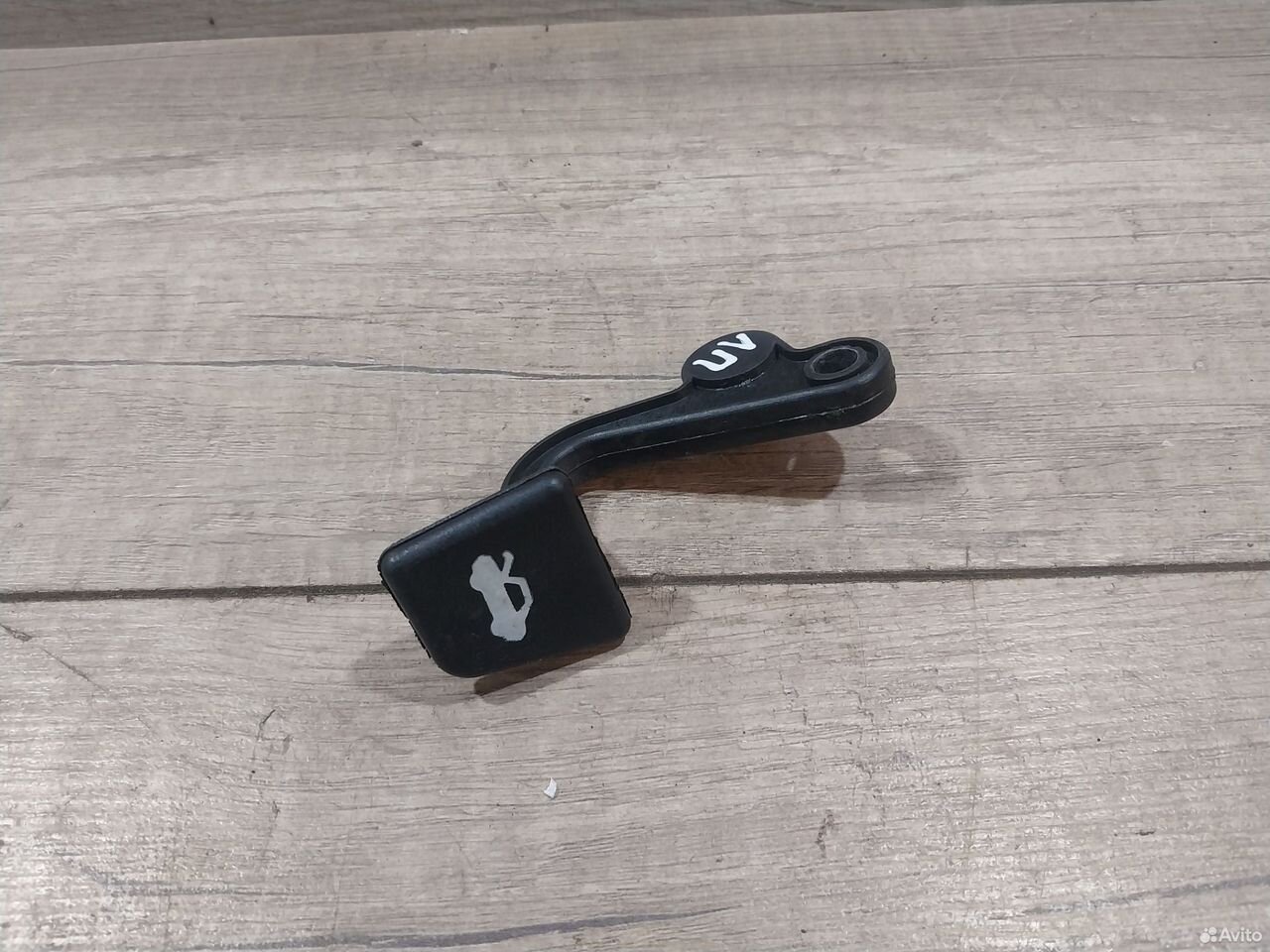 Ручка открывания капота LADA Priora