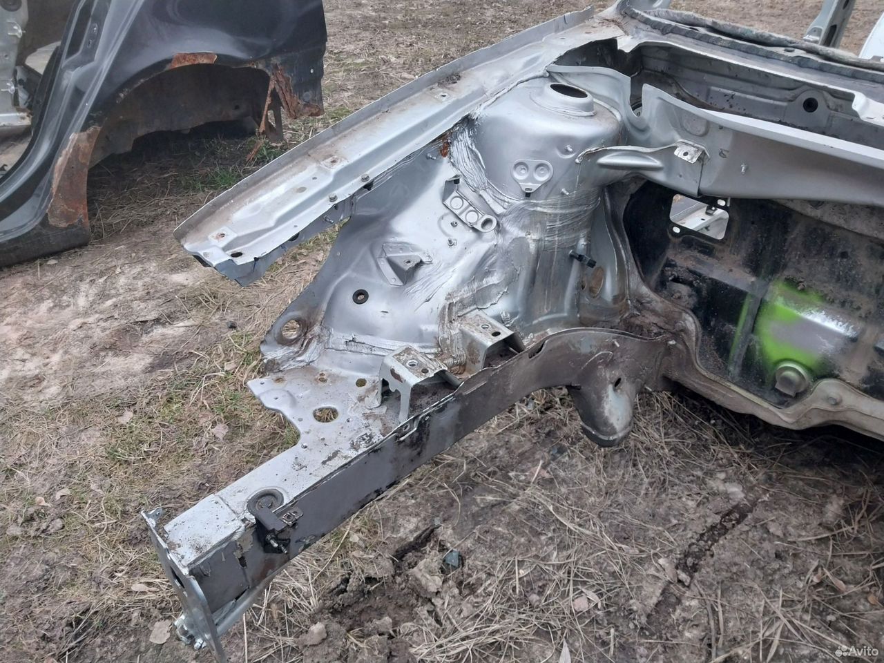 Четверть передняя правая Volkswagen Bora