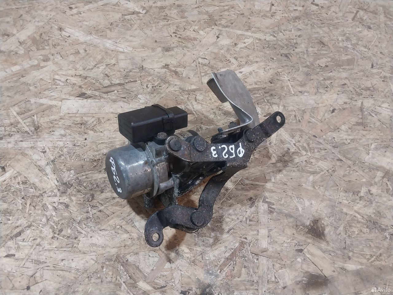 Вакуумный насос Volkswagen Golf 4 1J0612181B