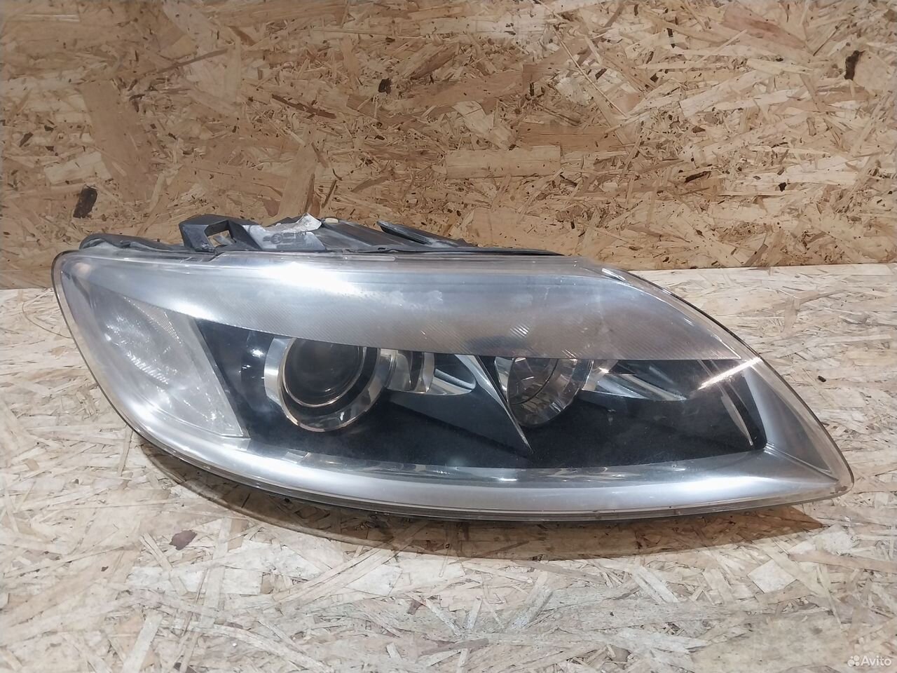 Фара правая Audi Q7 4L 4L0941004A