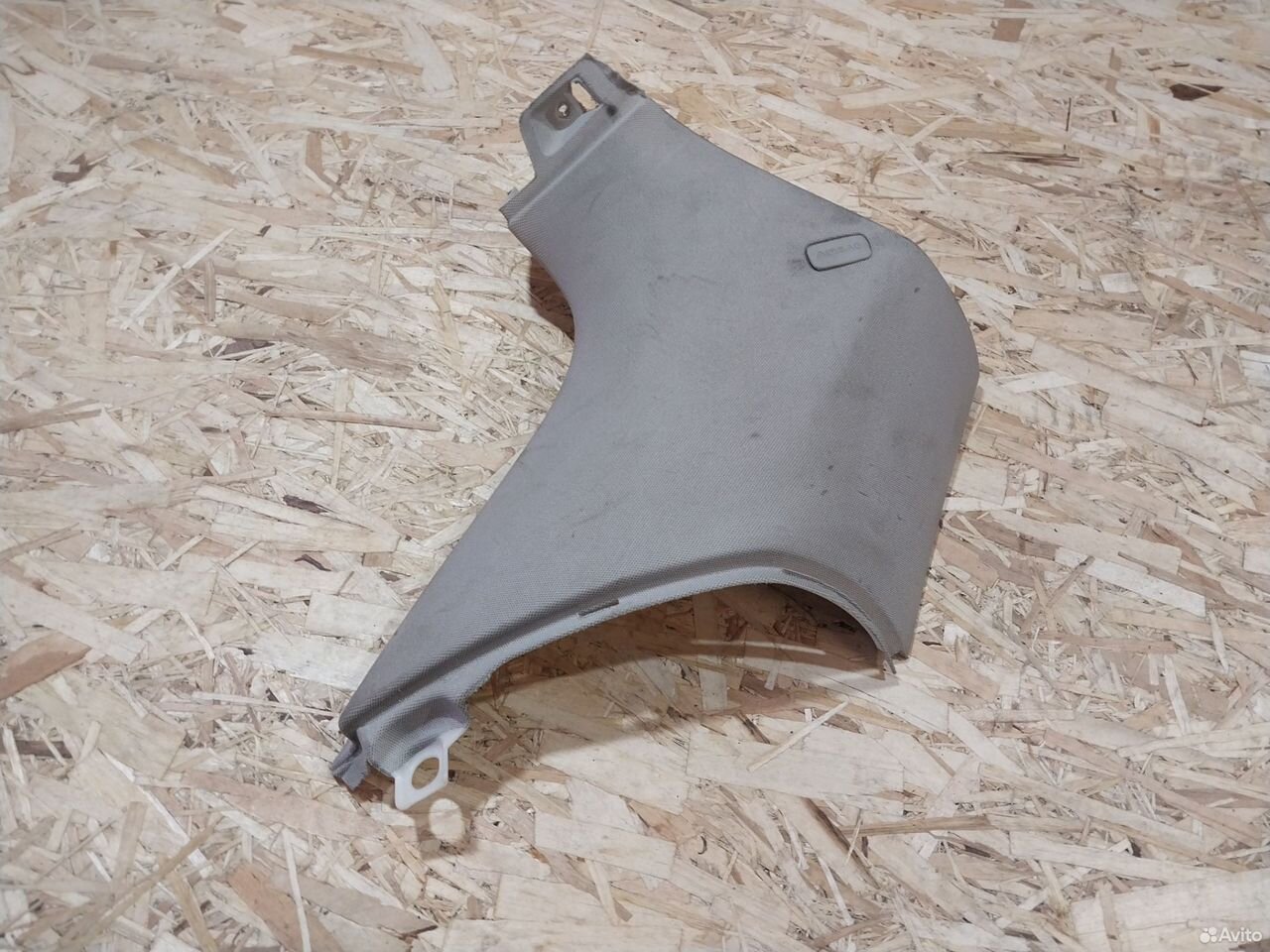 Обшивка стойки задняя левая Audi Q7 4L 4L0867245