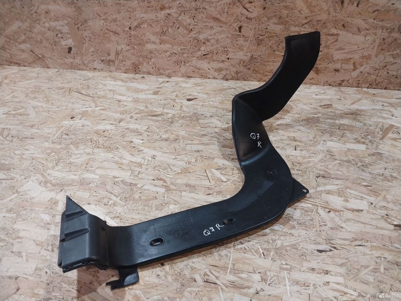 Воздуховод печки правый Audi Q7 4L 7L0819656B