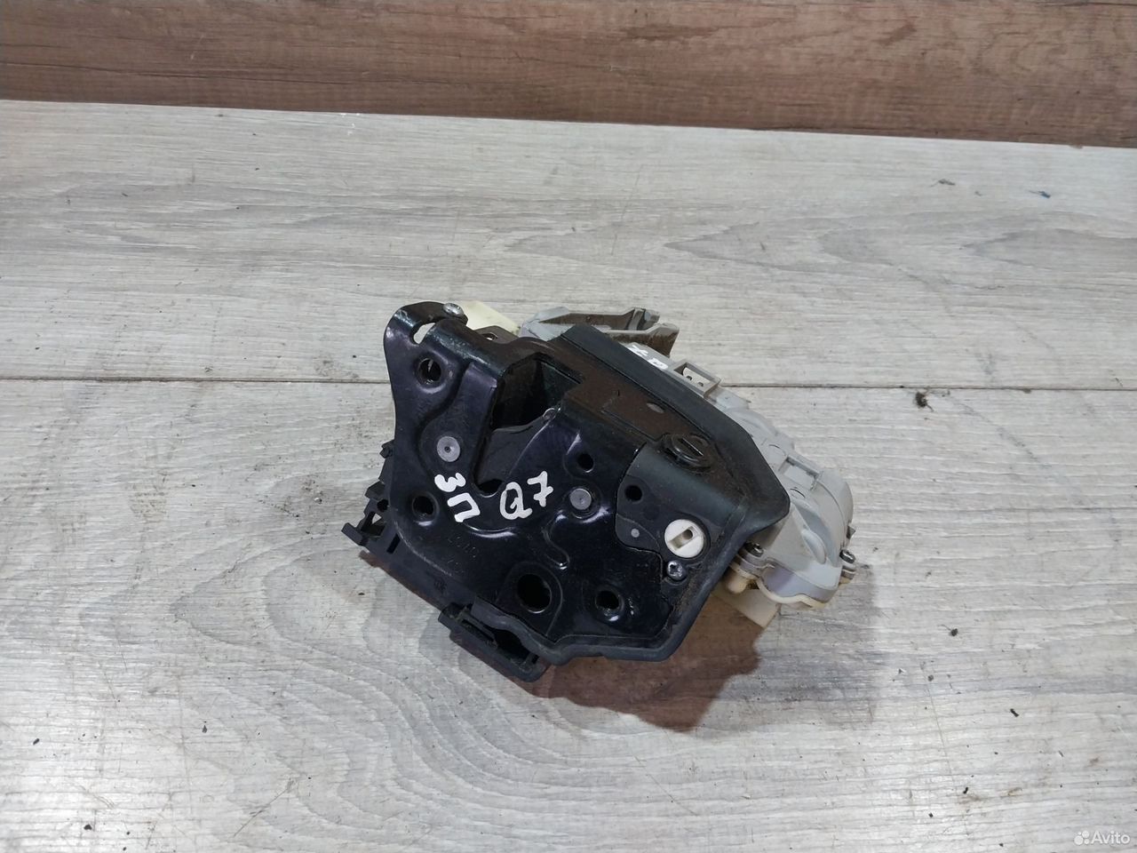 Замок двери задний правый Audi Q7 4L 3C4839016A