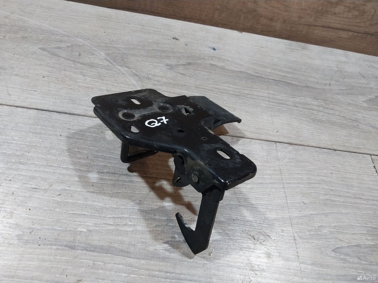 Замок капота Audi Q7 4L крюк капота — фото 7