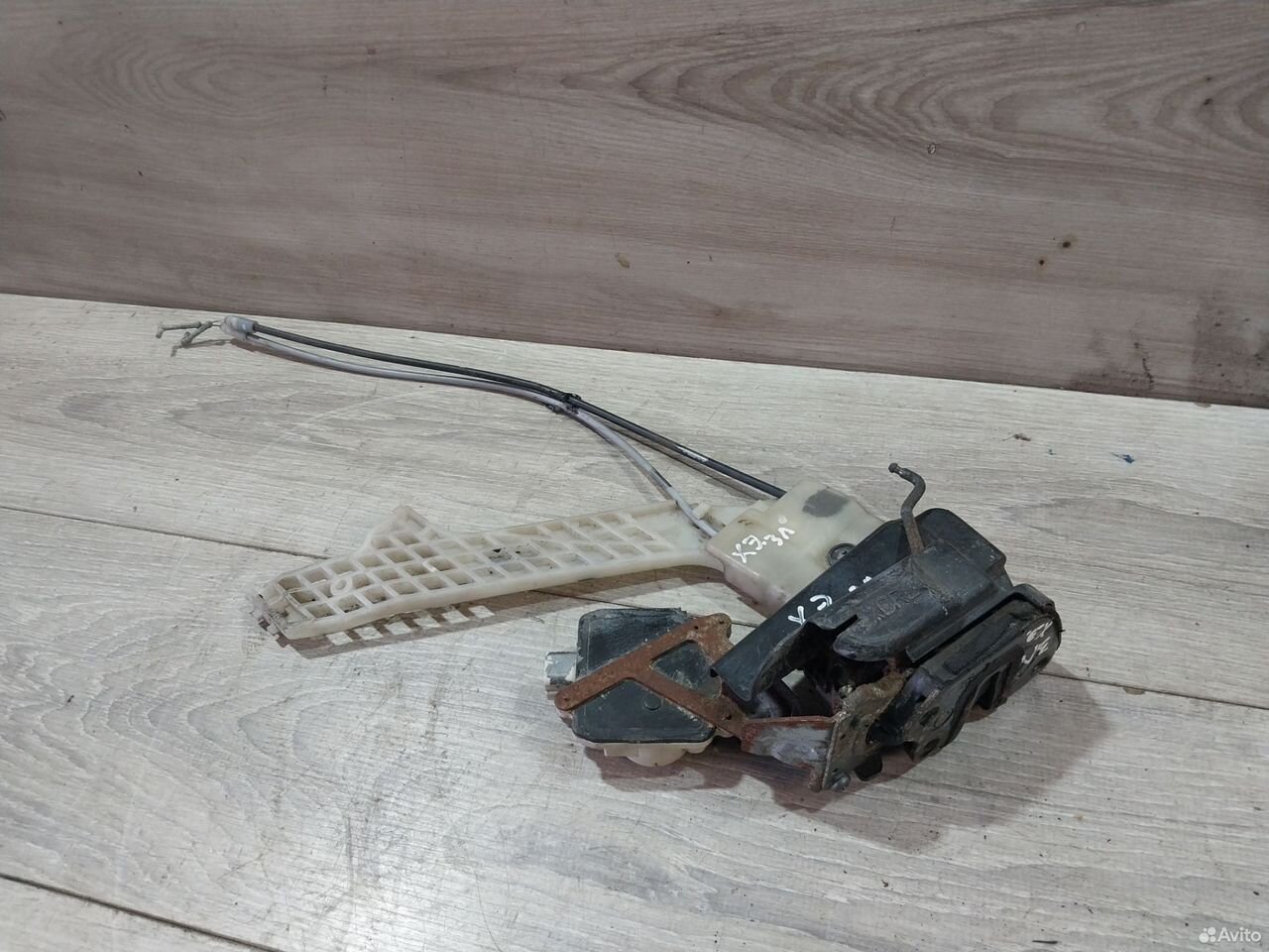 Замок двери задний левый Hyundai Elantra XD