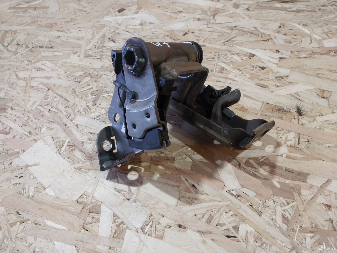 Механизм ручника Audi Q7 4L 7L8721812D