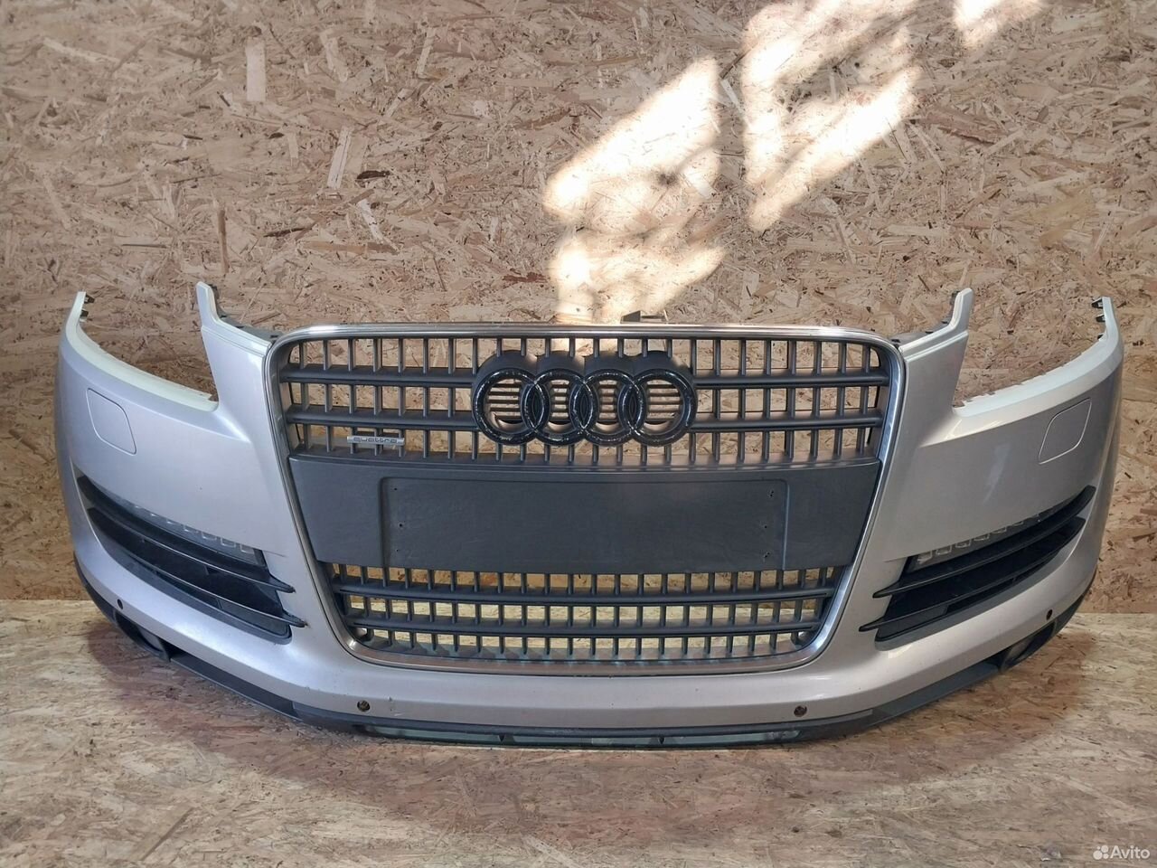 Бампер передний Audi Q7 4L 4L0807437