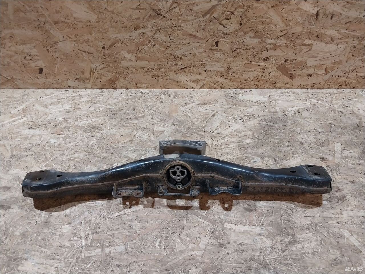 Балка АКПП Audi Q7 4L VW Touareg 7L0399227B