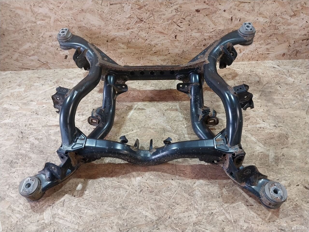Балка задняя Audi Q7 4L VW Touareg 7L0500041