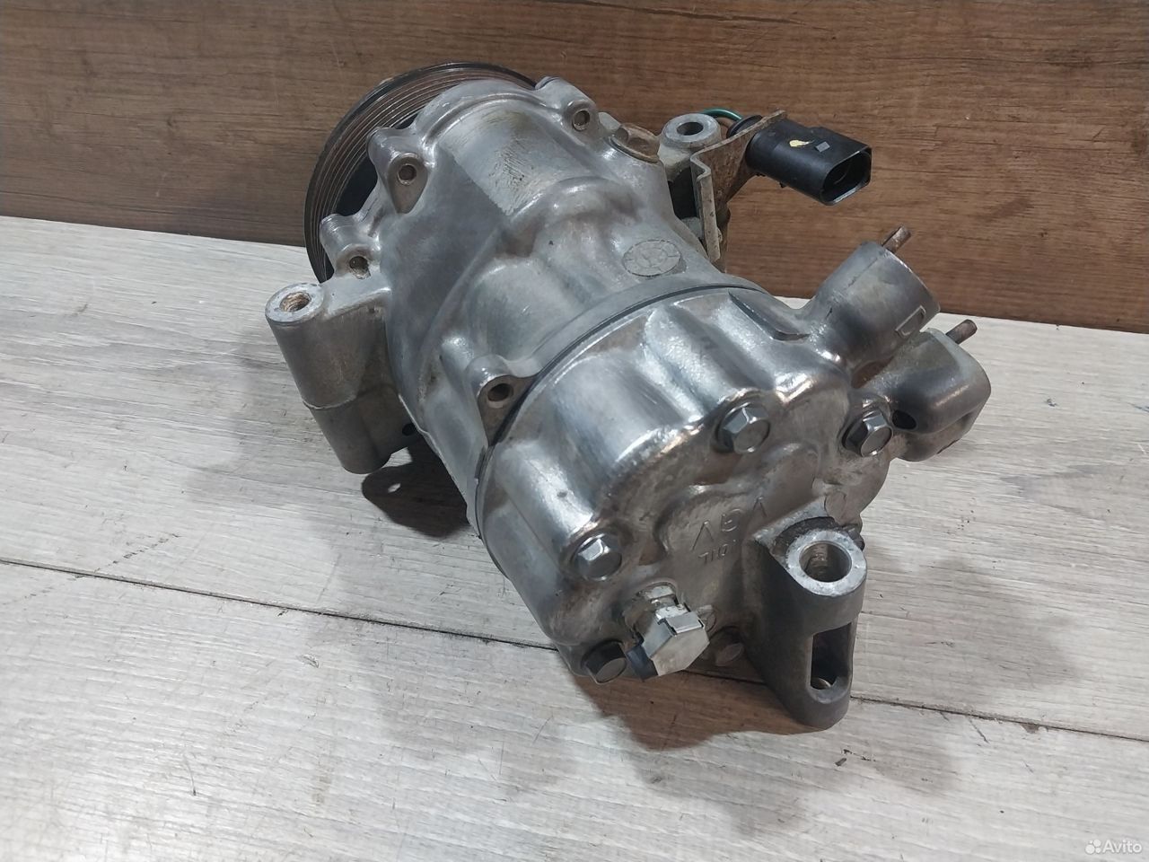 Компрессор кондиционера VW Polo 6RF820803C дефект — фото 6