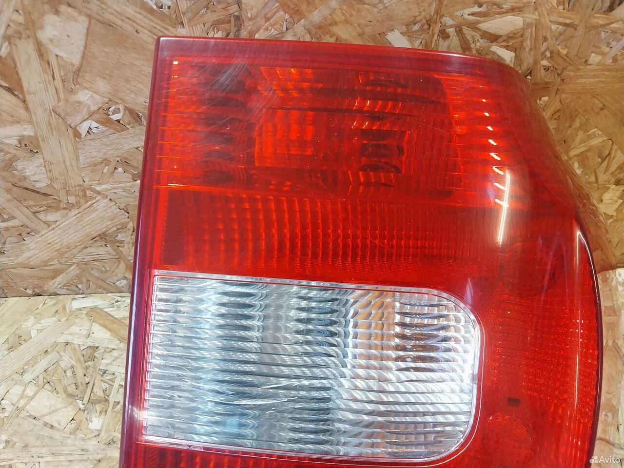 Фонарь правый Skoda Yeti с дефектом микротрещина — фото 2