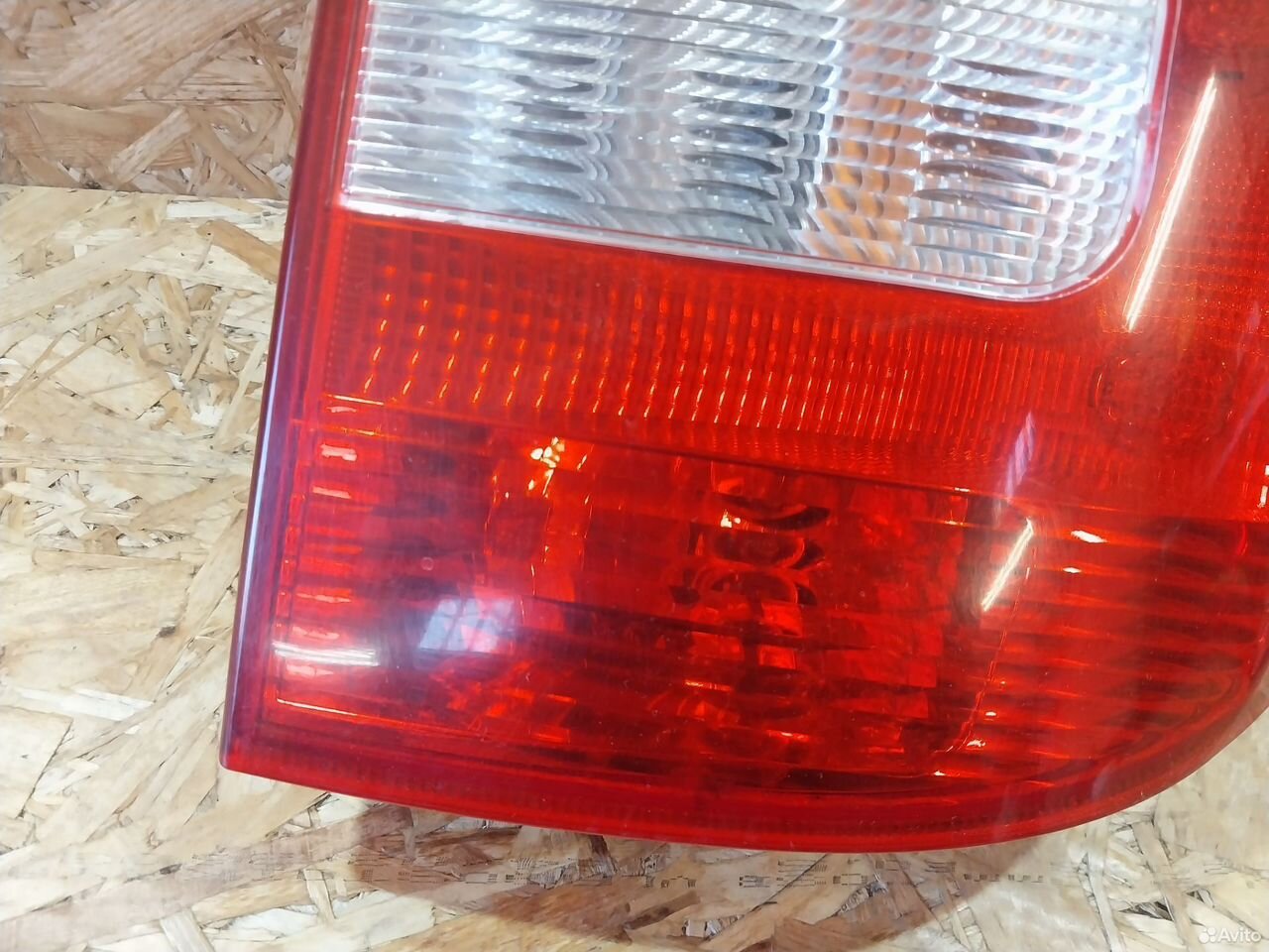 Фонарь правый Skoda Yeti с дефектом микротрещина — фото 3