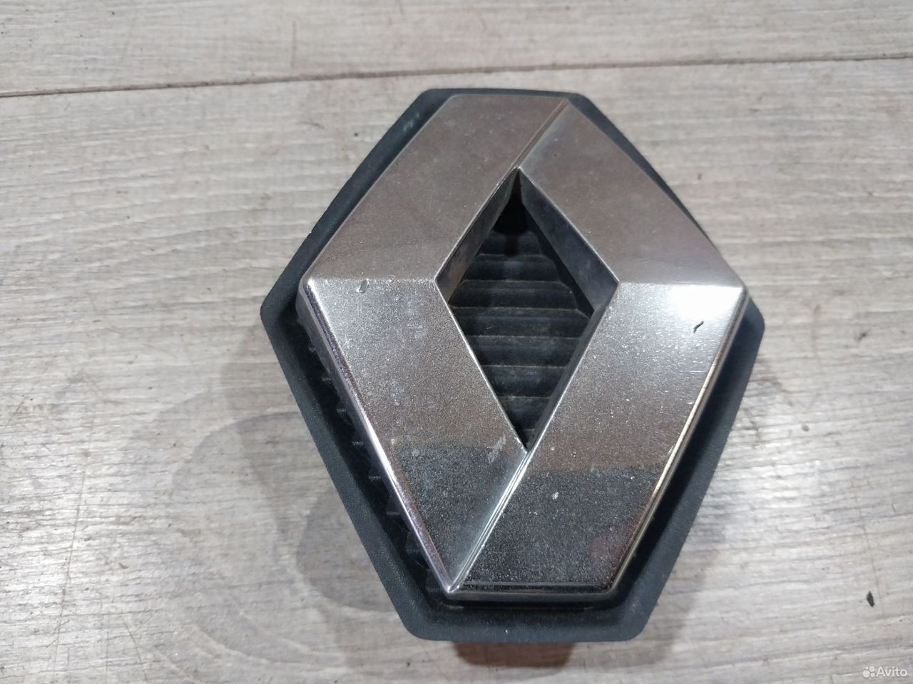Эмблема передняя Renault Scenic 2 — фото 3