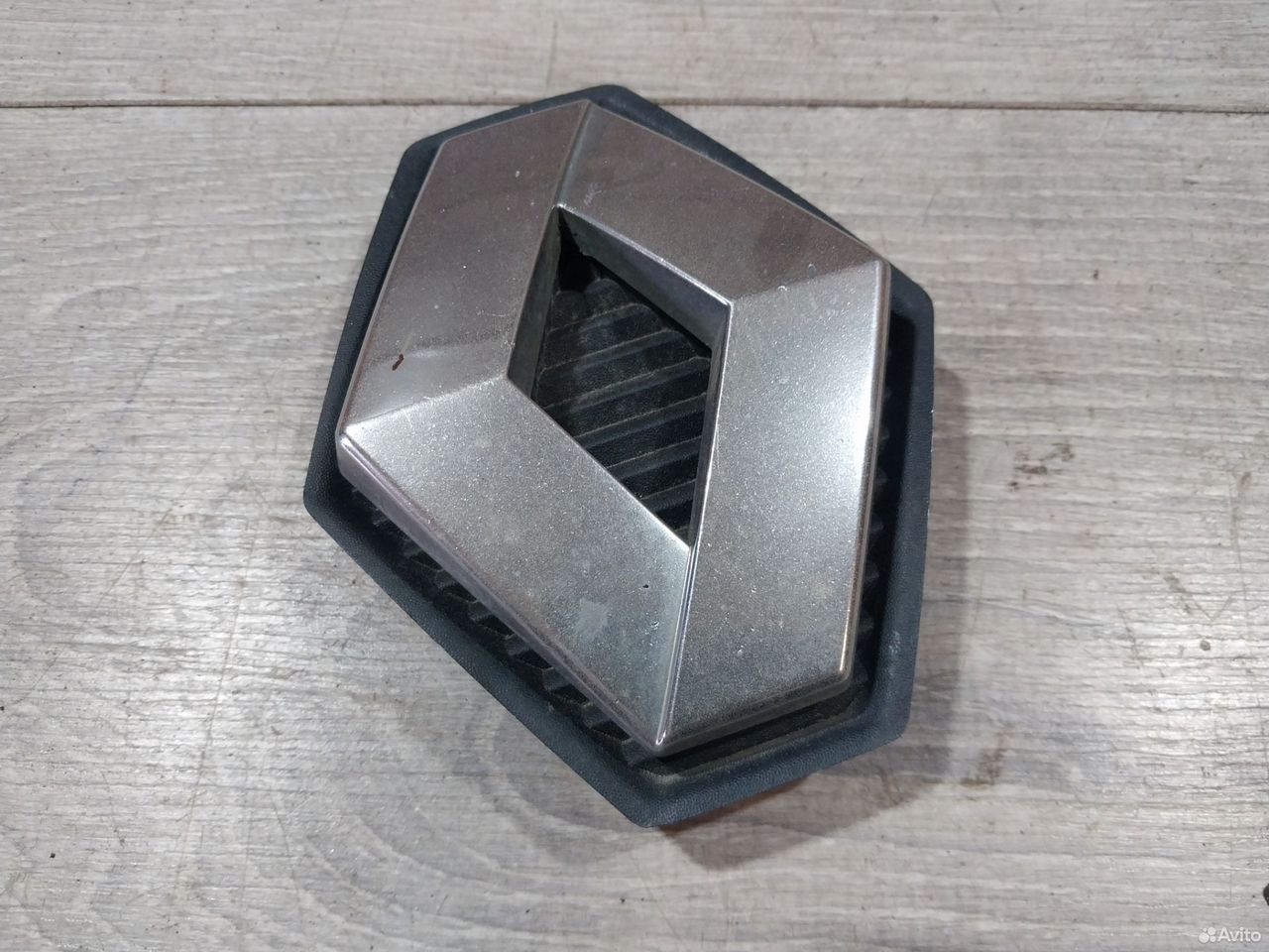 Эмблема передняя Renault Scenic 2 — фото 4