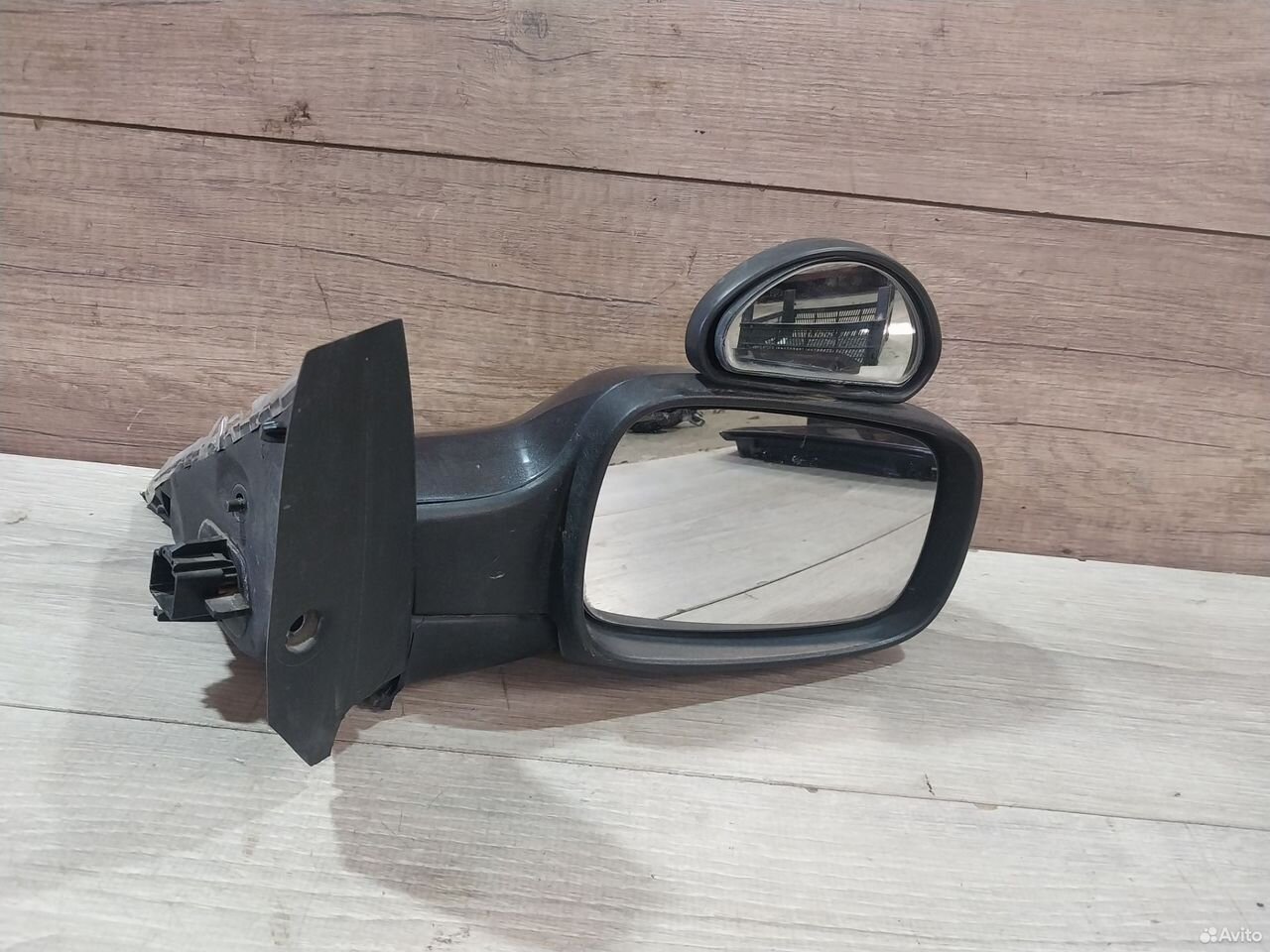 Зеркало правое Renault Scenic 2 с дефектом