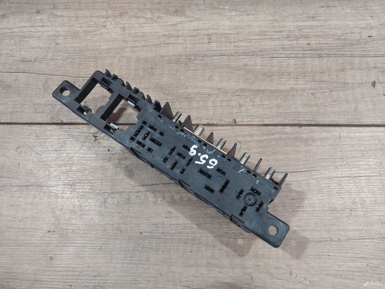 Блок предохранителей VW Passat B5 8L0941822A