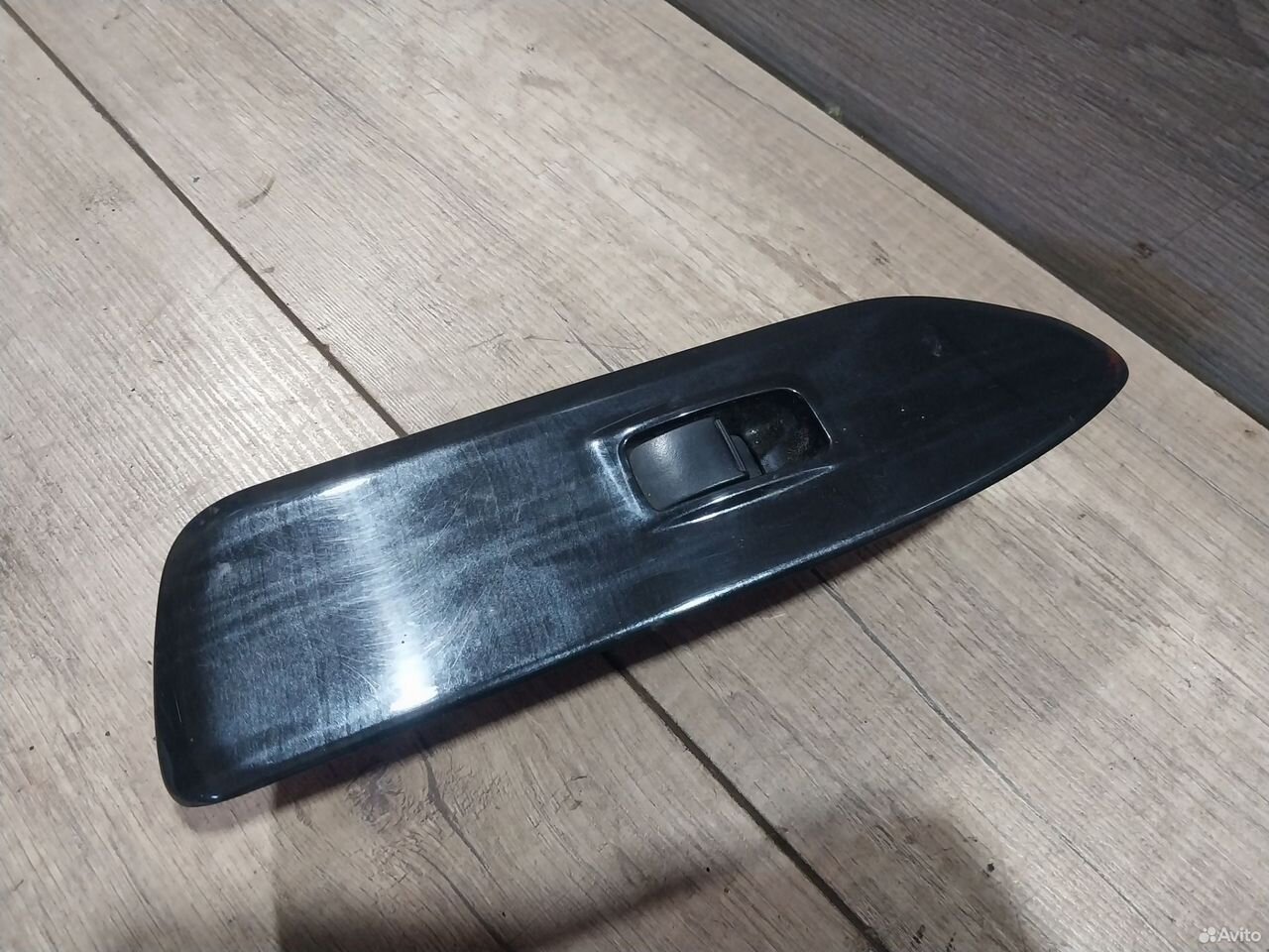 Кнопка стеклоподьемника Mitsubishi Lancer 9