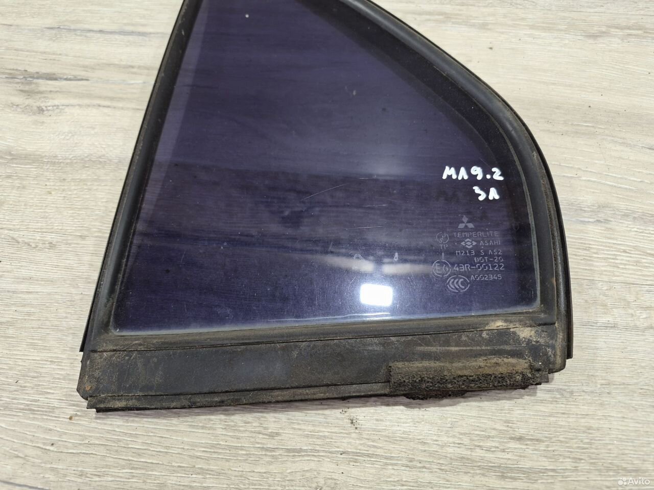 Форточка двери левая Mitsubishi Lancer 9 — фото 2