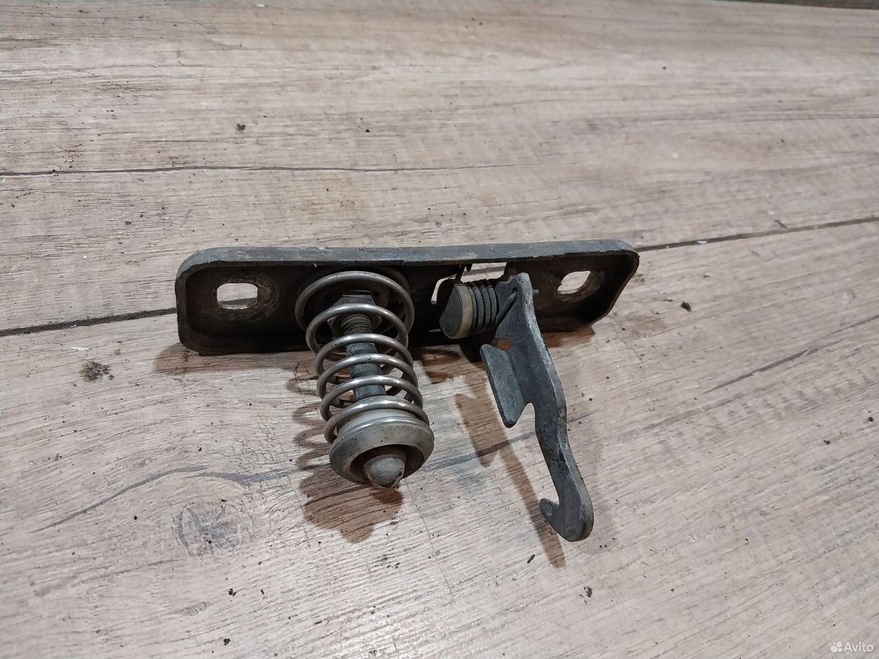 Замок капота Chery Amulet A15