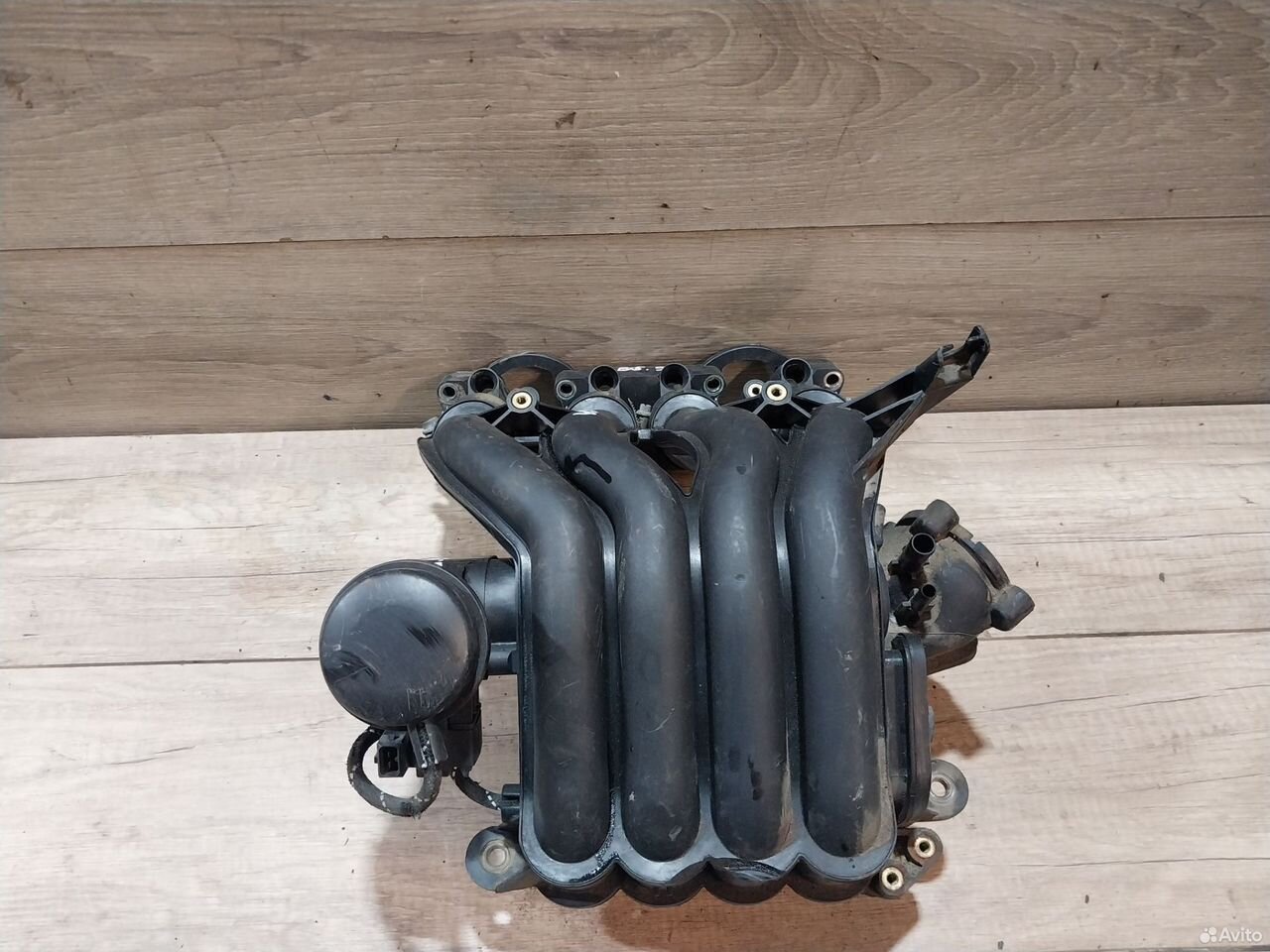 Коллектор впускной Volkswagen Passat B5 1.6