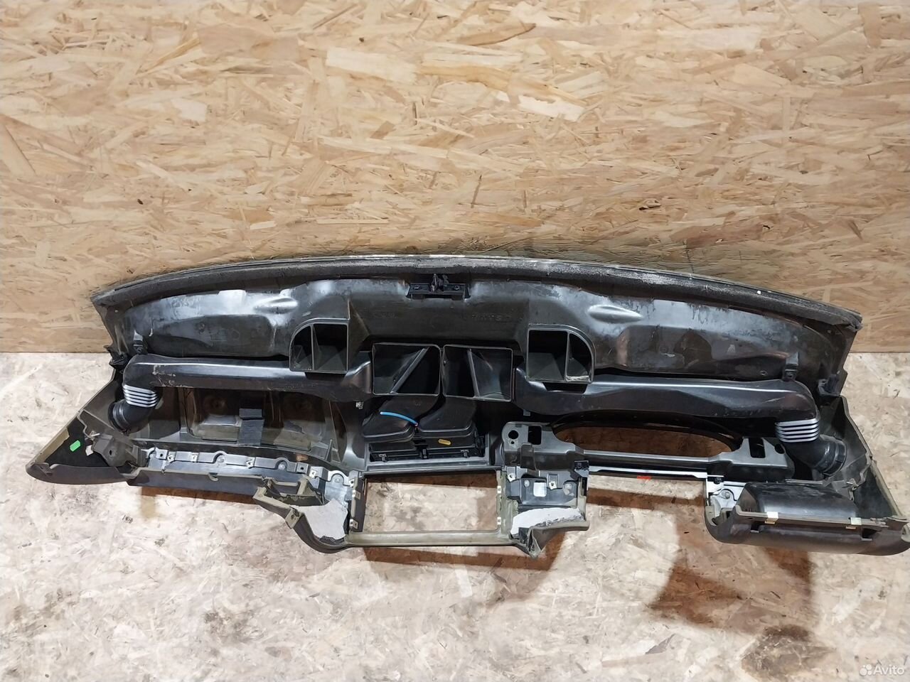 Торпеда Bmw E39 панель салона — фото 9