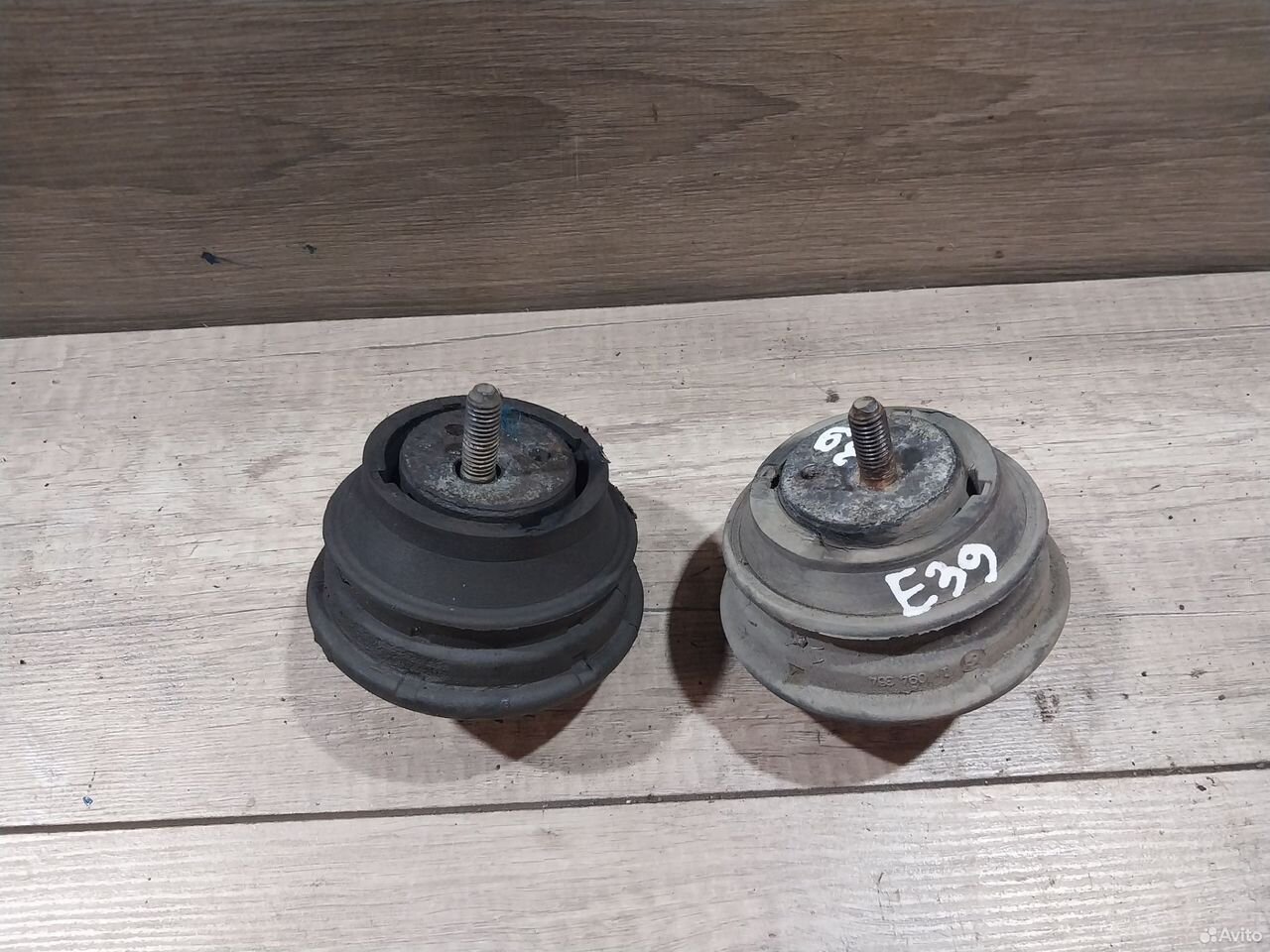 Подушка двигателя BMW E39 опора двигателя
