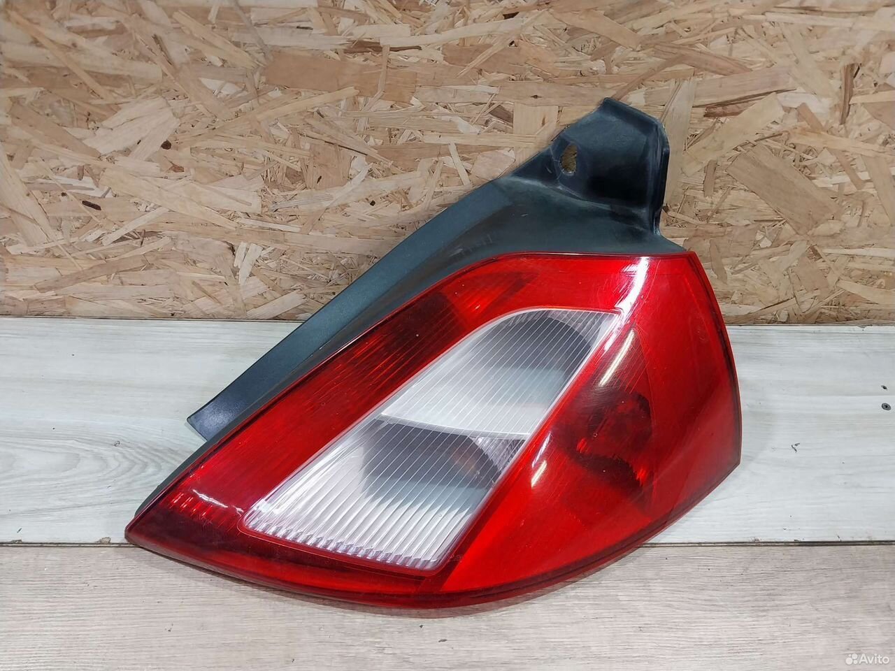 Фонарь правый Renault Megan 2 хэтчбек с дефектом