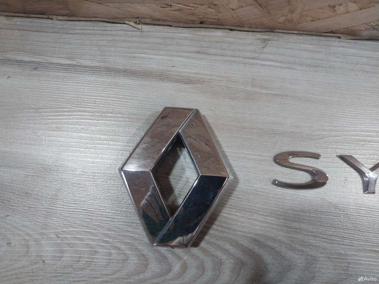 Эмблема багажника Renault Symbol 2 — фото 3