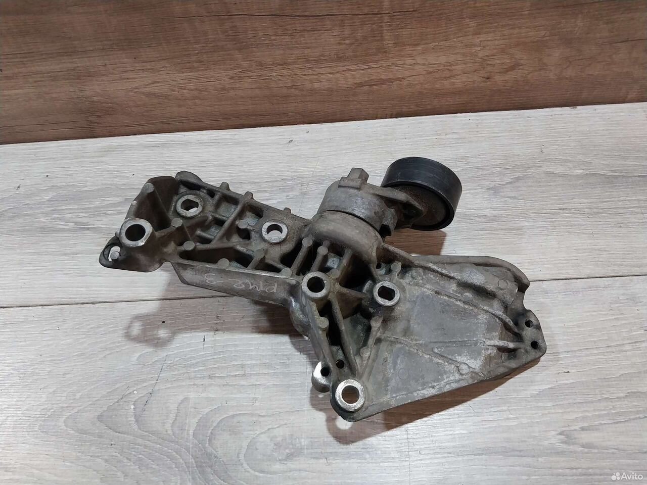 Кронштейн генератора Renault Megan 2 1.5 K9K — фото 6