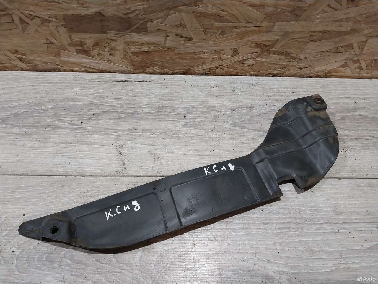 Защита двигателя правая Kia Ceed ED пыльник