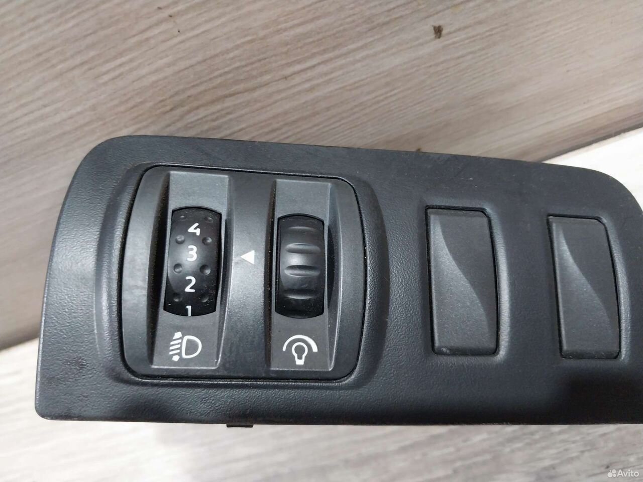 Кнопка корректора фар Renault Fluence Megan 3 — фото 3