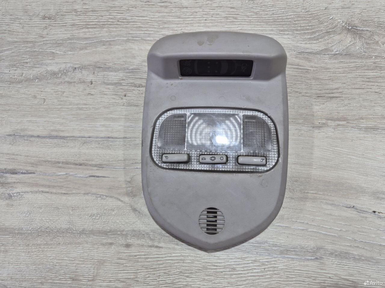 Плафон салонный Peugeot 308 плафон центральный