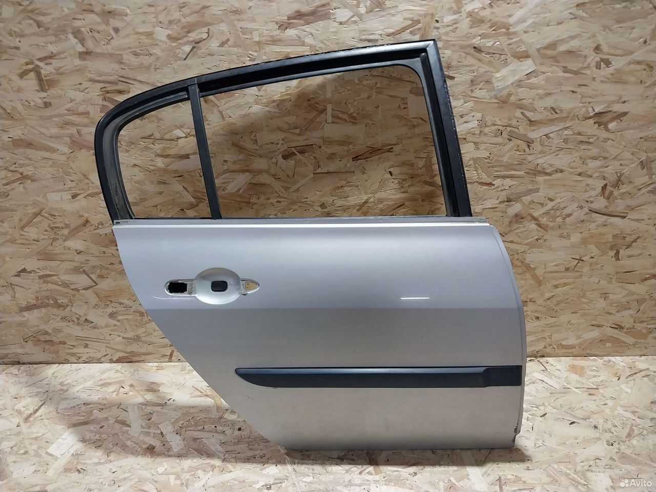 Дверь задняя правая Renault Megan 2 седан