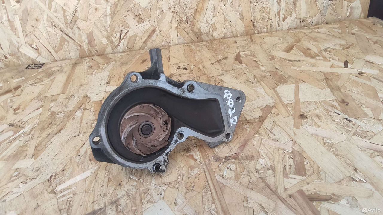Помпа Ford Focus 2 водяной насос 1.4 — фото 7