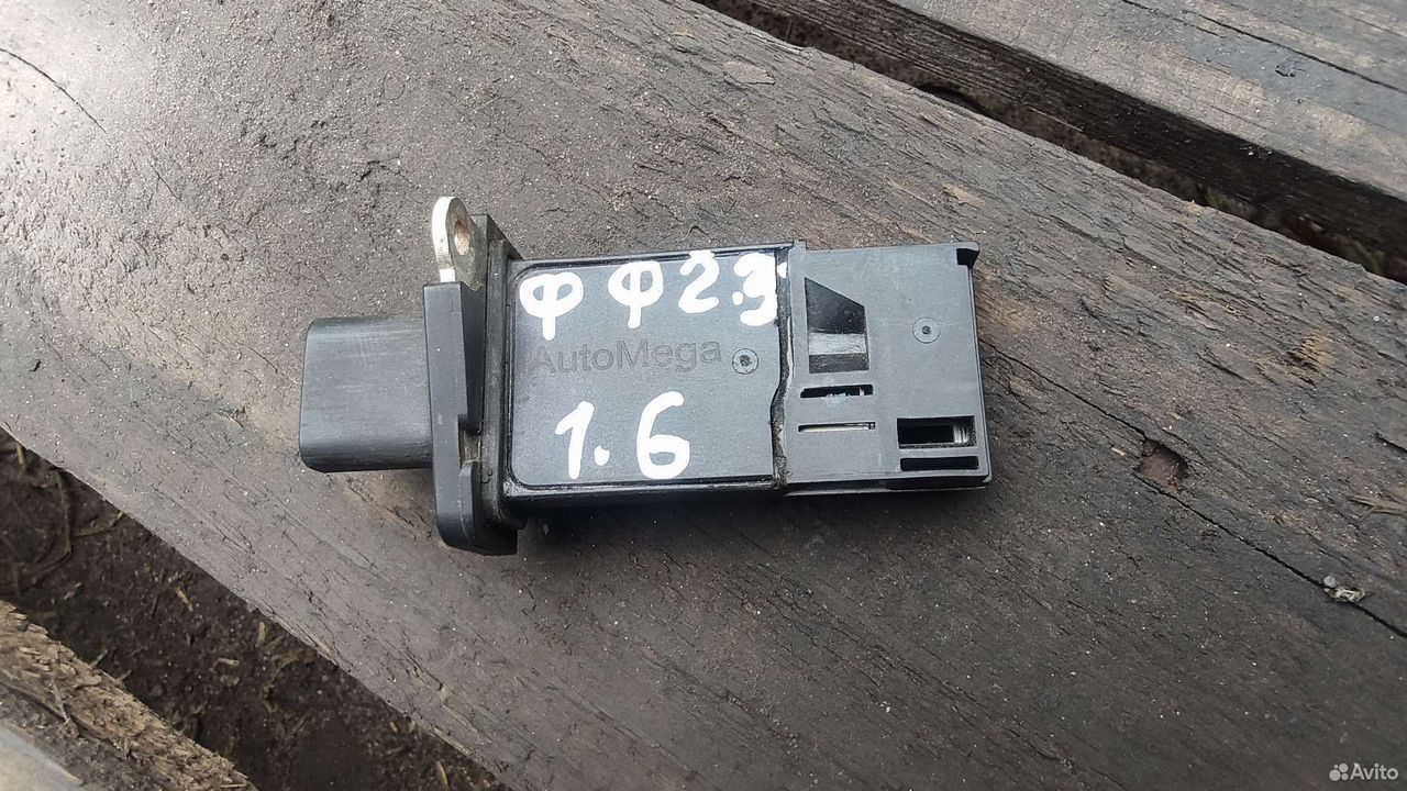 Расходомер воздуха Ford Focus 2 1.6 — фото 3