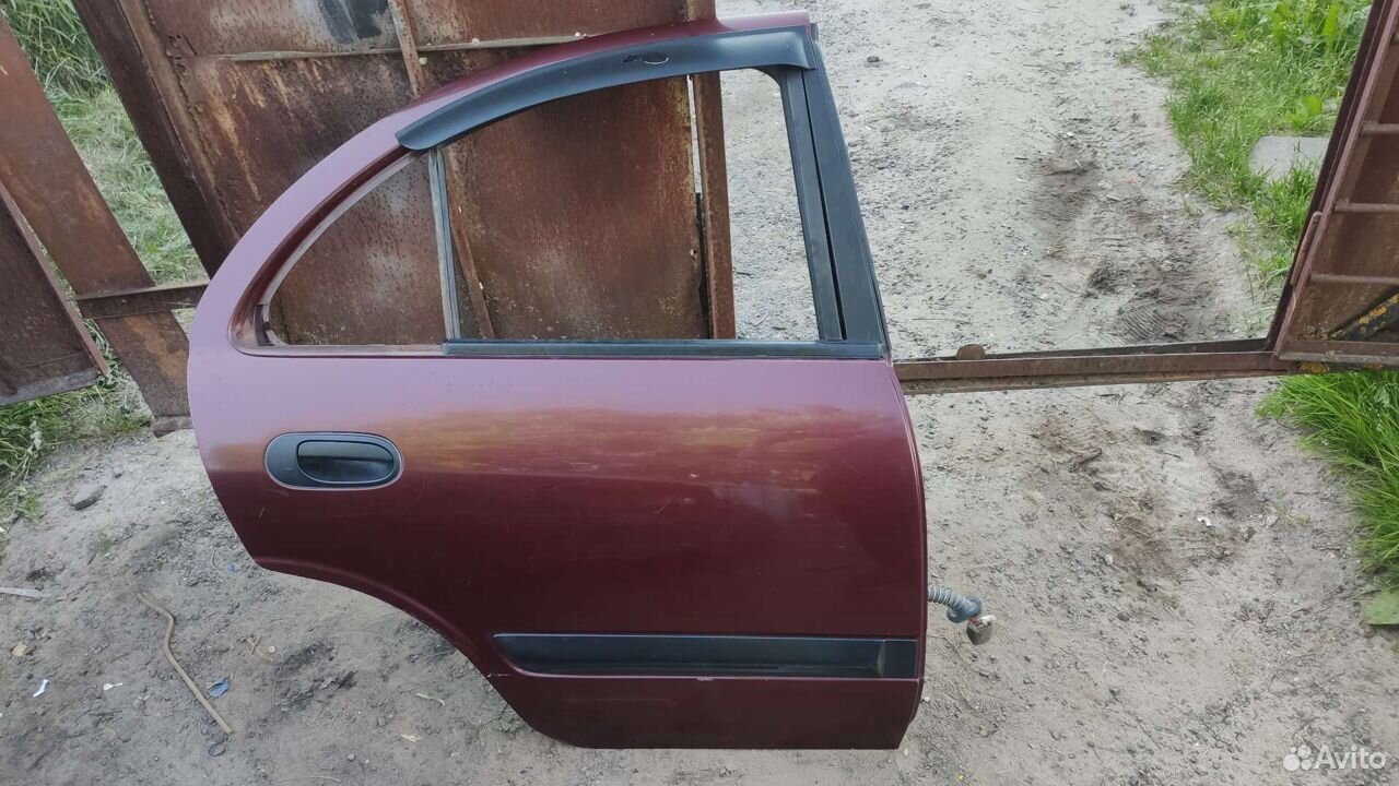 Дверь задняя правая Nissan Almera N16