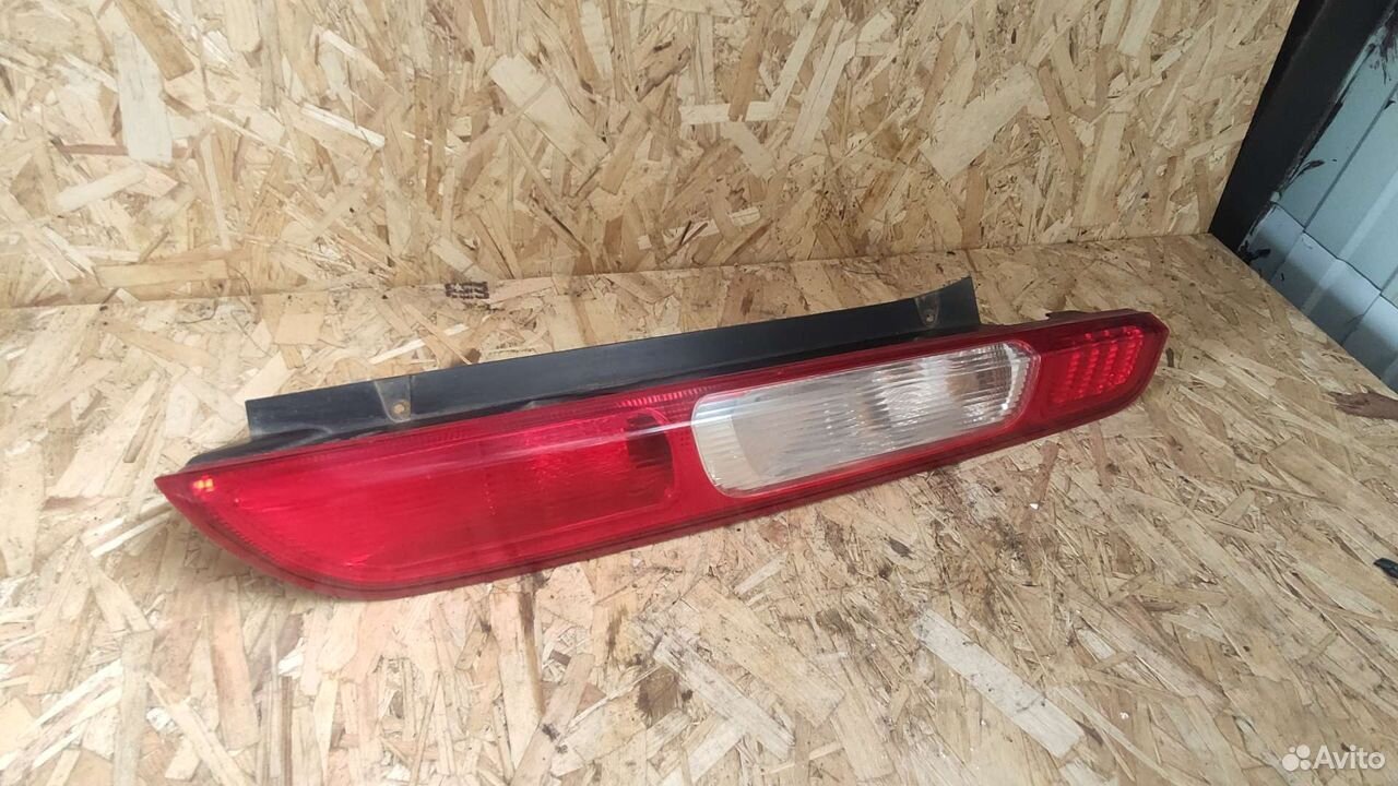 Фонарь Ford Focus 2 хэтчбек — фото 3