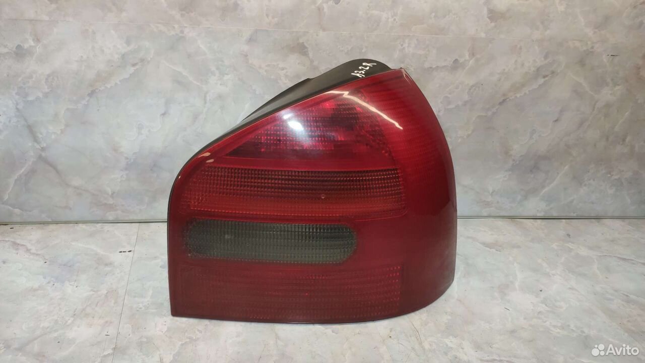 Фонарь правый Audi A3 8L Ауди А3